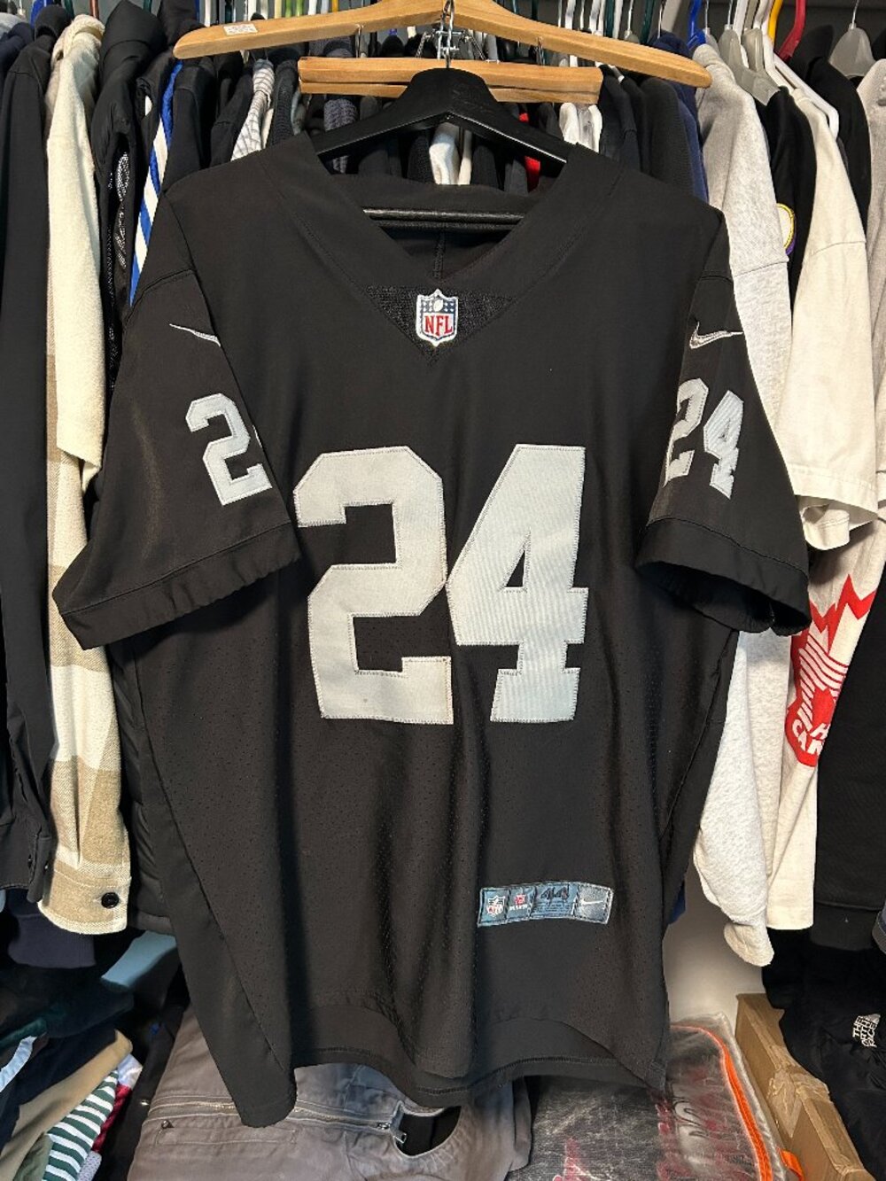 Nike NFL Oakland Raiders #24 Lynch Black Football Jersey - Size 44 Fit L